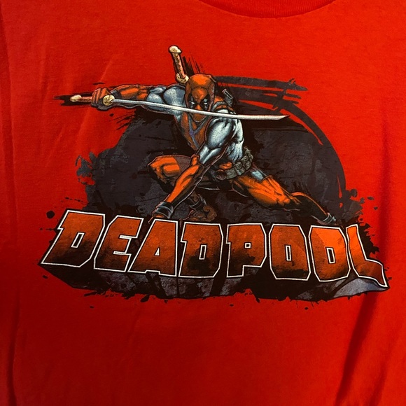 Marvel Deadpool T-Shirt - Picture 2 of 4
